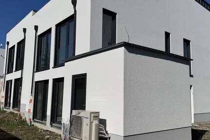 Gewerbeobjekt Hofheim am Taunus-Diedenbergen Diedenbergen - 3.900&euro; | Angebot:27214562