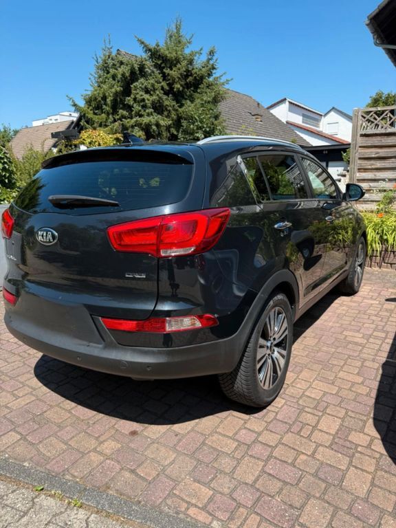 Kia Sportage 130.000 km 14.000 € MÖRFELDEN-WALLDORF 64546