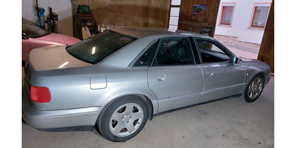 Audi A8 269.000 km 2.800 &euro; Bürstadt 68642