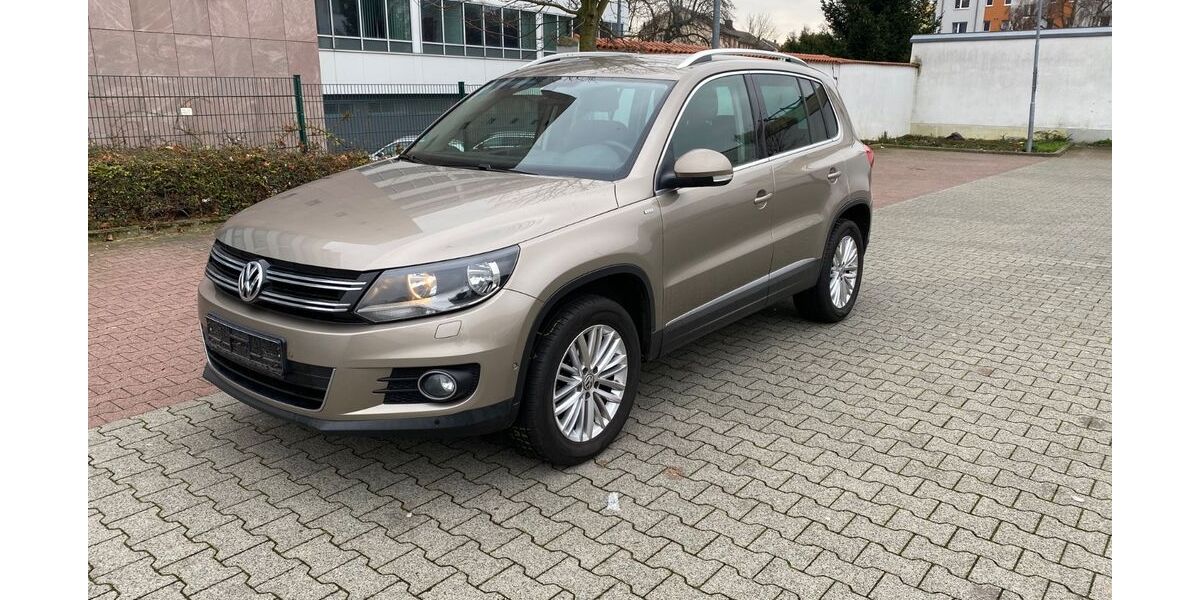 VW Tiguan 244.127 km 10.499 &euro; Frankfurt am Main 60389