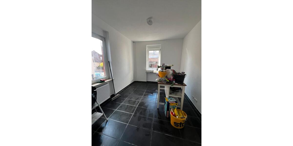 Einfamilienhaus Münster (Hessen) - 9 Zimmer, 180 m&sup2;, 2.450&euro; | Angebot:21530701