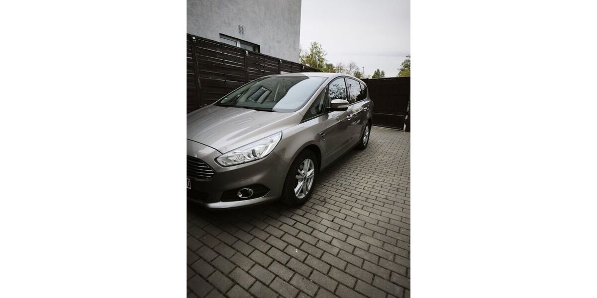Ford S-Max 85.000 km 14.500 &euro; Hattersheim 65796