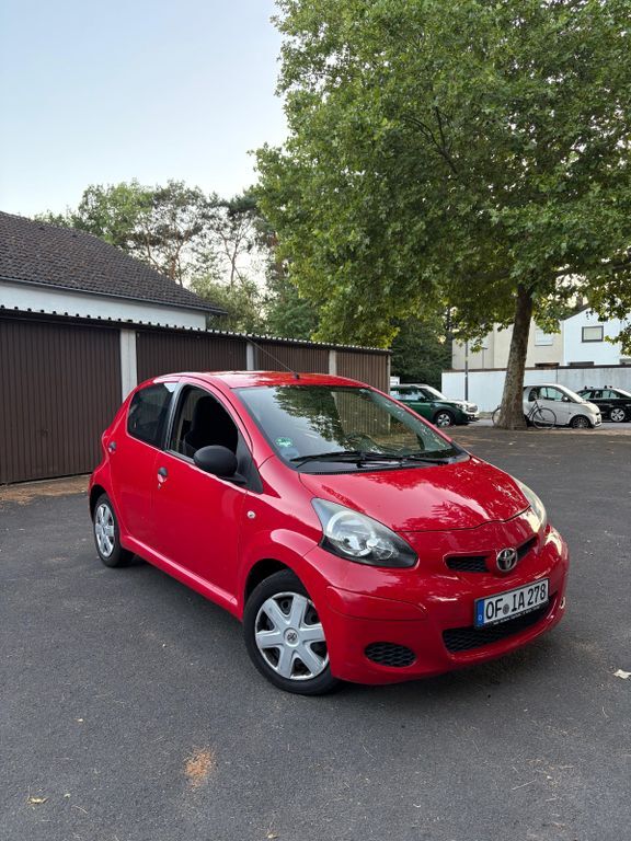 Aygo (X)