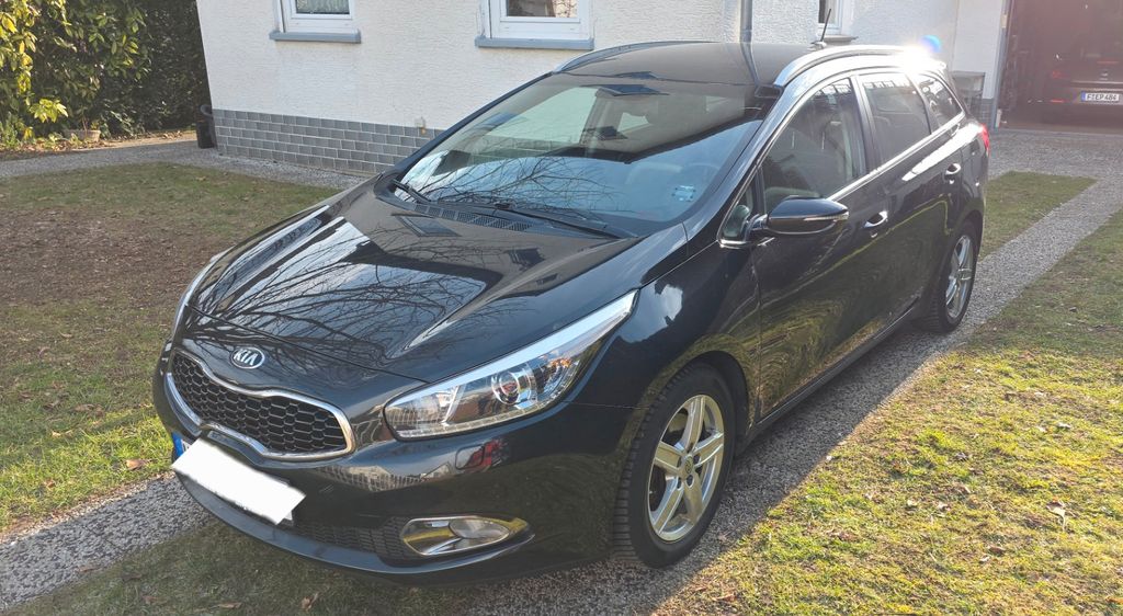 Kia ceed Sportswagon 215.250 km 5.799 &euro; Frankfurt 60388