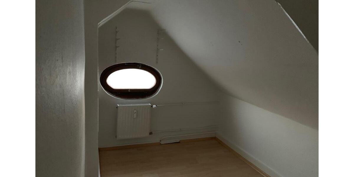 Dachgeschoßwohnung Frankfurt am Main Innenstadt 3 - 2 Zimmer, 40 m&sup2;, 450&euro; | Angebot:26425624