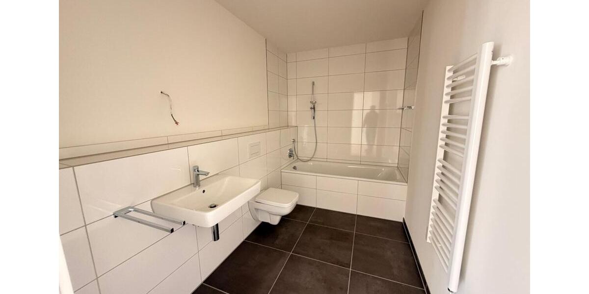 Dachgeschoßwohnung Frankfurt am Main Gutleutviertel - 3 Zimmer, 102 m&sup2;, 2.150&euro; | Angebot:26427013
