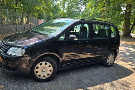 VW Touran 331.000 km 1.290 &euro; Roßdorf 64380