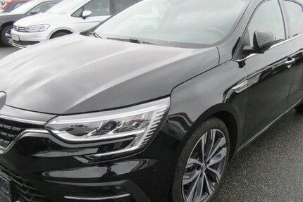 Renault Megane Techno Automatik 24.000 km 22.950 € Gernsheim 64579