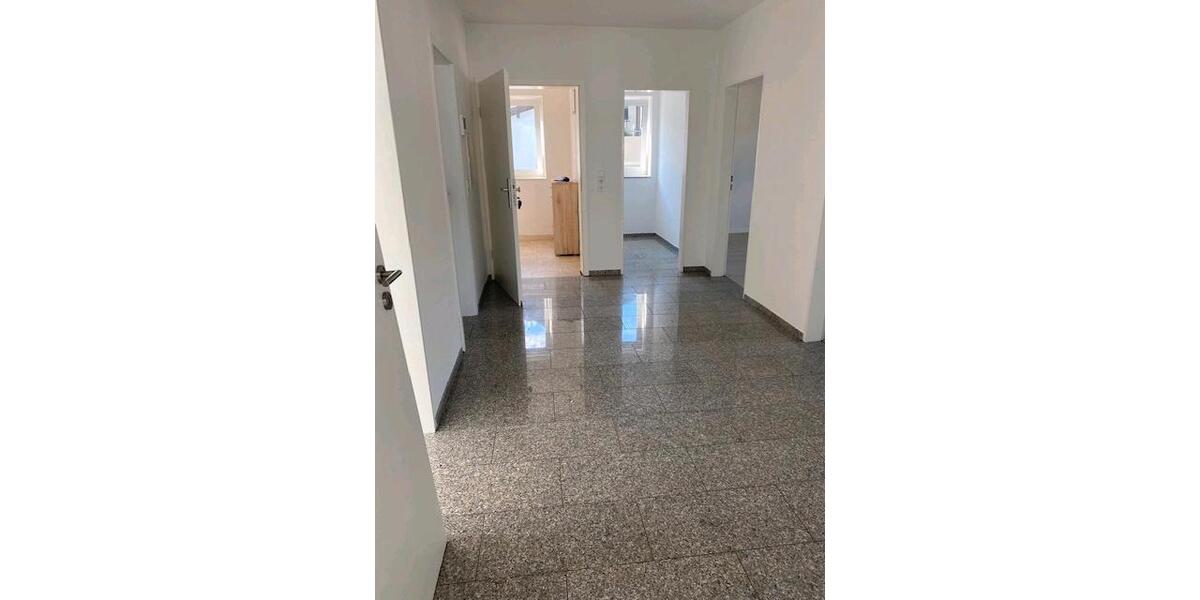 Neuwertige 4-Zimmer Hochparterre-Wohnung in Ober-Beerbach 4 zimmer