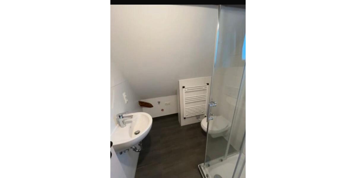 Dachgeschoßwohnung Roßdorf - 2 Zimmer, 40 m&sup2;, 600&euro; | Angebot:25306037