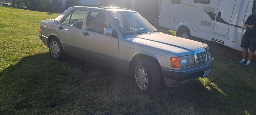 Mercedes-Benz 190 203.000 km 7.999 &euro; Bad König 64732