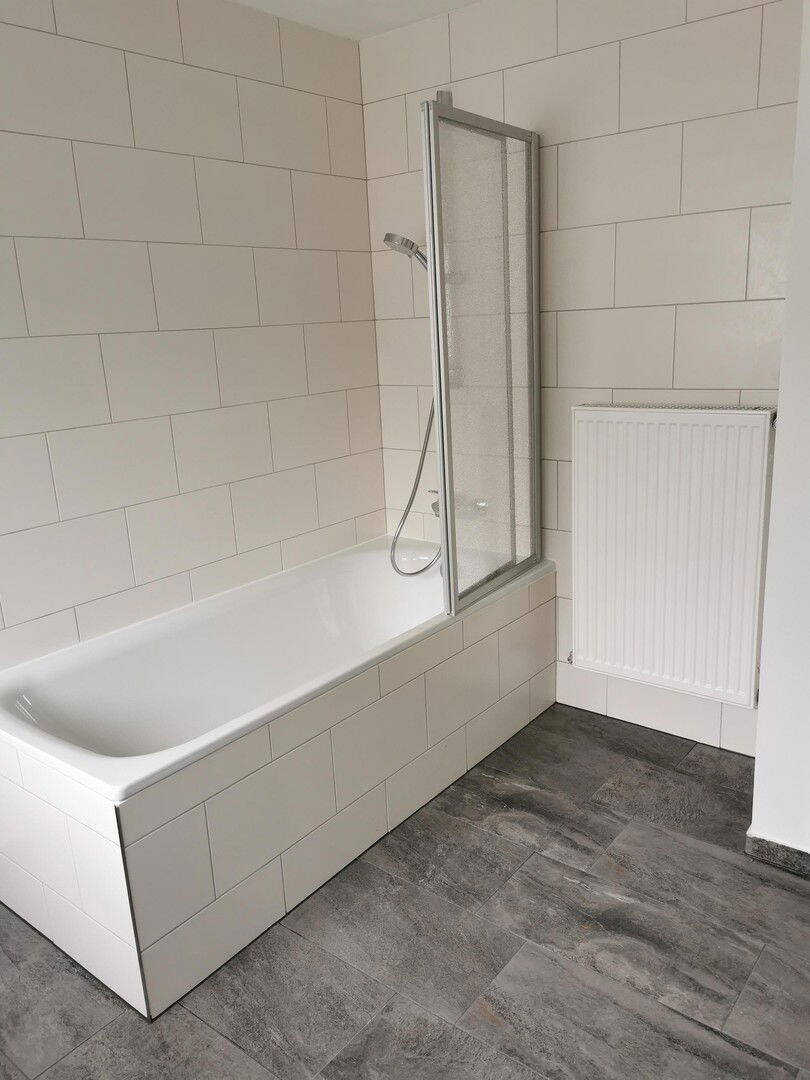 PROVISIONSFREI! Modernisierte Helle 3,5 Zimmer Wohnung mit Carport und Vorgarten 3 zimmer