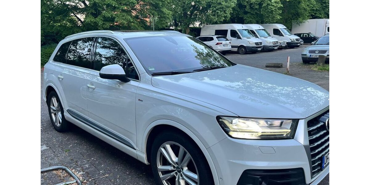 Audi Q7 256.000 km 35.500 &euro; Dietzenbach 63128
