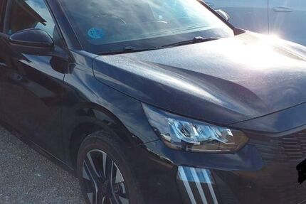 Peugeot 208 15.410 km 19.680 &euro; Rüsselsheim 65428