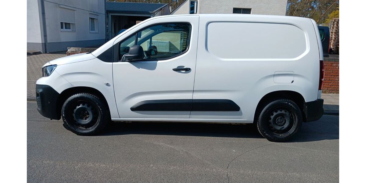 Peugeot Partner 149.900 km 9.990 &euro; Rüsselsheim 65428