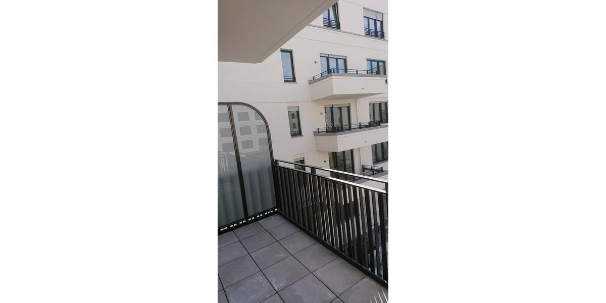 Etagenwohnung Offenbach am Main Hafen - 4 Zimmer, 109 m&sup2;, 1.850&euro; | Angebot:25376328