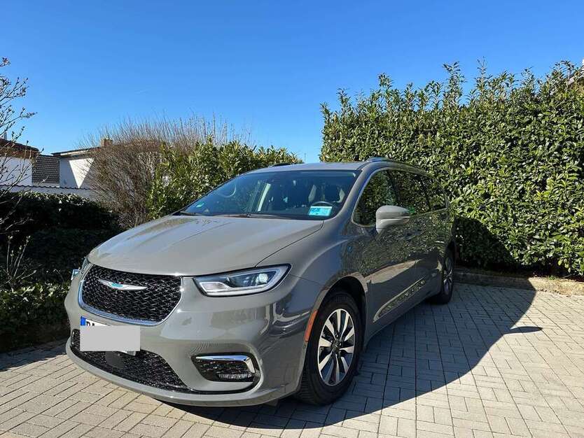 Chrysler Pacifica 62.000 km 34.800 € Pfungstadt 64319