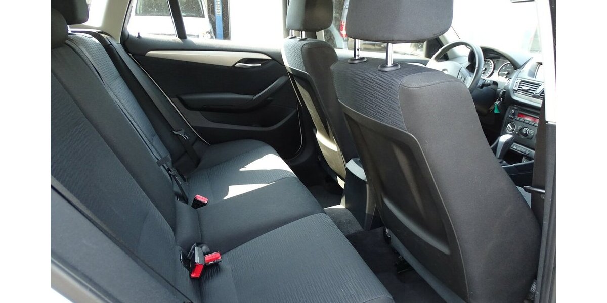 BMW X1 1.8l i sDrive, Steptronic, Sitzheizung, PDC hin 154.921 km 8.690 &euro; Rodgau 63110