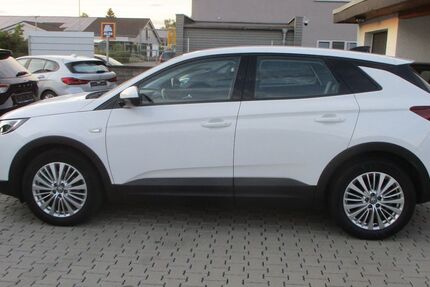 Opel Grandland (X) 142.662 km 9.999 &euro; Babenhausen 64832