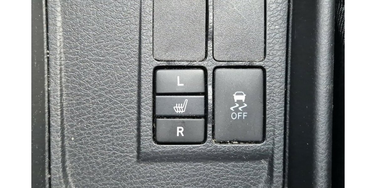 Toyota Yaris Team D 98.400 km 11.890 &euro; Rodgau 63110