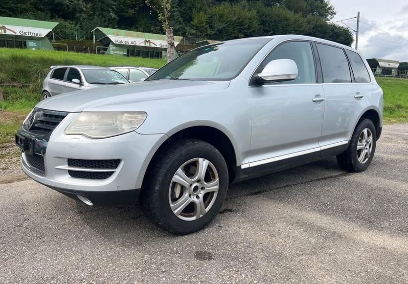 VW Touareg 198.571 km 4.999 € Ludwigsburg 71636