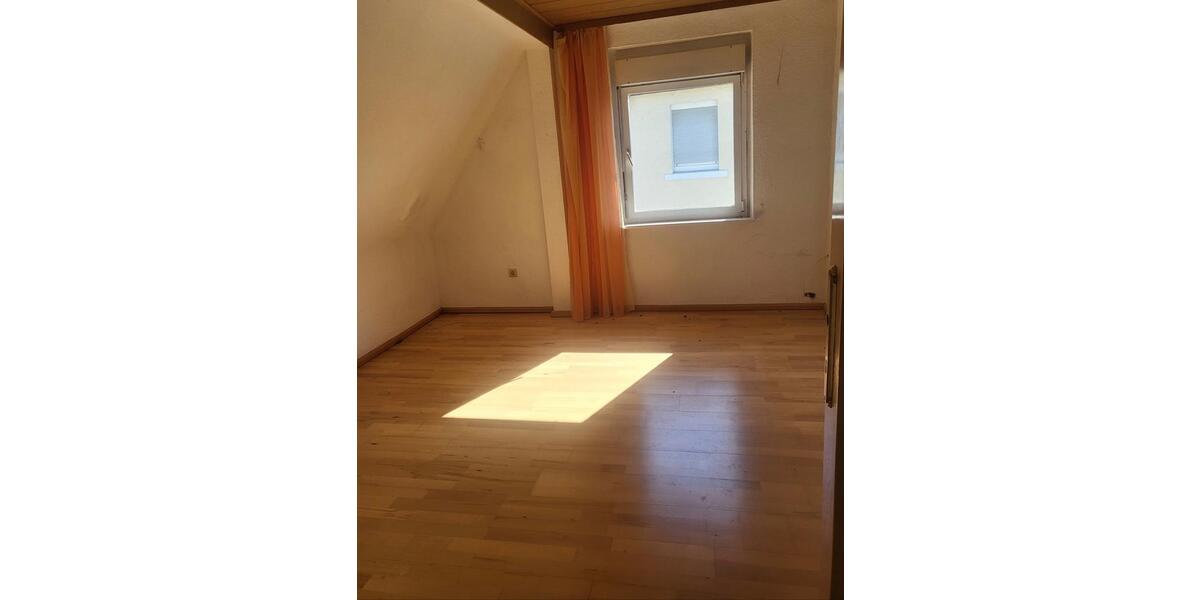 Einfamilienhaus Heppenheim (Bergstraße) - 7 Zimmer, 170 m&sup2;, 390.000&euro; | Angebot:27115149