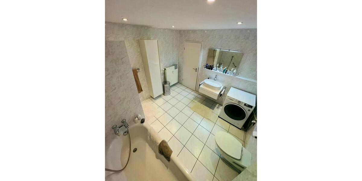 Wunderschöne 2-Zimmer-Wohnung mit Balkon & EBK 2 zimmer