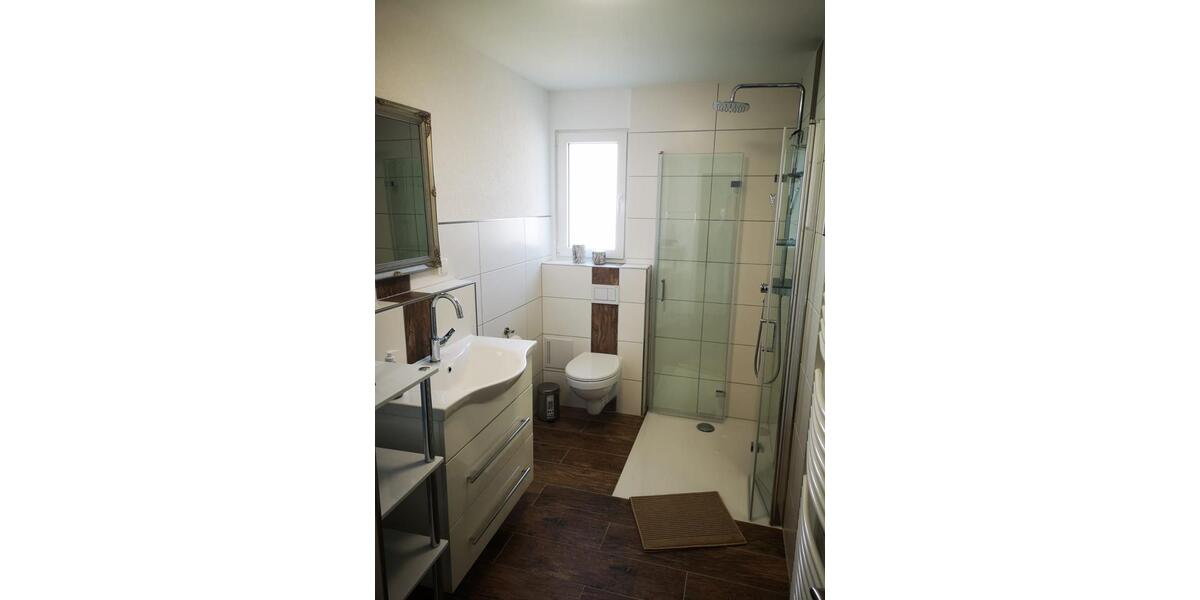 Hochparterre Rimbach - 5 Zimmer, 100 m&sup2;, 1.300&euro; | Angebot:26614070
