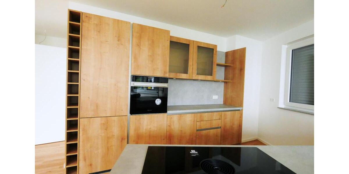 Erdgeschoßwohnung Frankfurt am Main Fechenheim - 2 Zimmer, 82 m&sup2;, 1.400&euro; | Angebot:25129076