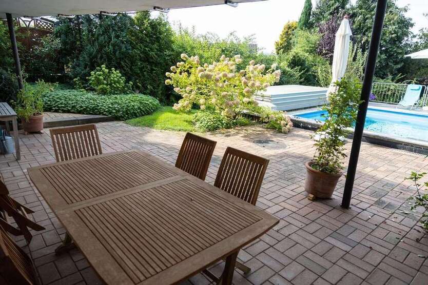 Haus zum Kaufen in Reinheim 635.000 € 293.83 m²