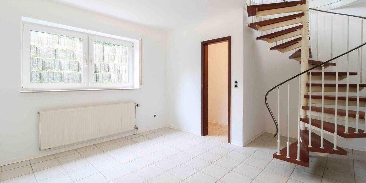 Wohnen auf 2 Ebenen: Charmante Maisonette mit großem Garten, Terrasse & Stellplatz in Büttelborn 3 zimmer