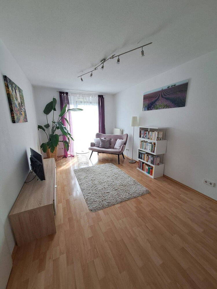 Großzügiges Familien - Reihenendhaus mit Loggia in Eschersheim