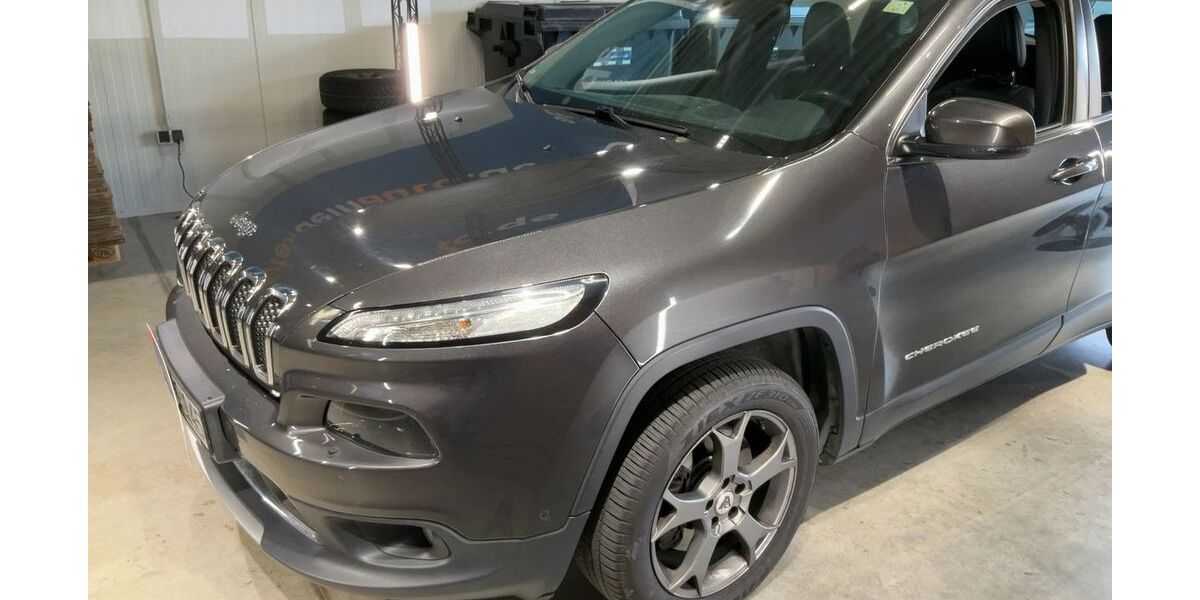 Jeep Cherokee 176.000 km 12.999 &euro; Biebesheim 64584