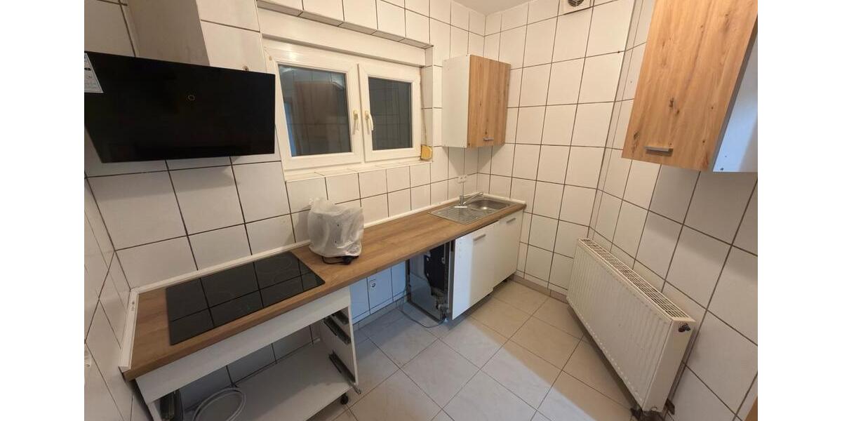 Kellerwohnung zu Vermieten Wohngemeinschaft! 3 zimmer