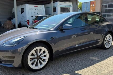 Tesla Model 3 65.000 km 23.990 &euro; Frankfurt am Main 65933
