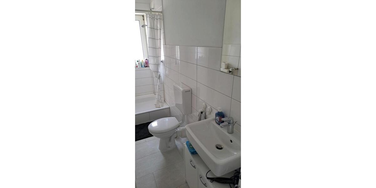 Etagenwohnung Frankfurt am Main Schwanheim - 3 Zimmer, 65 m&sup2;, 1.100&euro; | Angebot:26403862