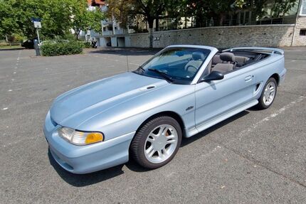 Ford Mustang 121.000 km 10.000 &euro; Kelsterbach 65451
