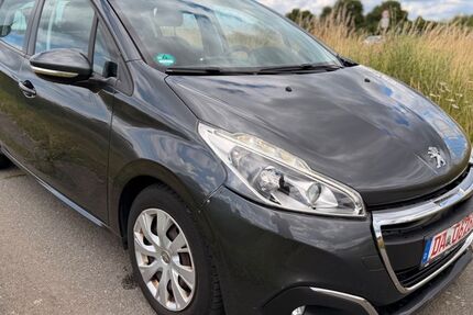 Peugeot 208 107.000 km 4.699 &euro; Rossdorf 64380