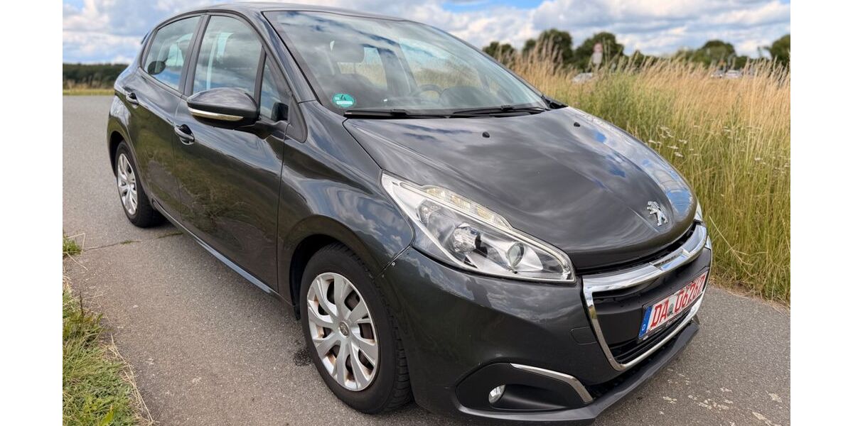Peugeot 208 107.000 km 4.699 &euro; Rossdorf 64380