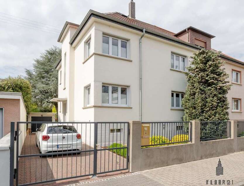 Haus zum Kaufen in Frankfurt am Main Nied 830.000 € 141 m²