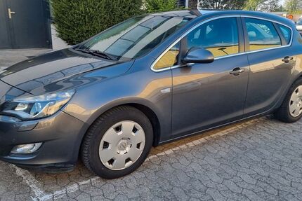 Opel Astra 140.000 km 2.800 &euro; Frankfurt 60316