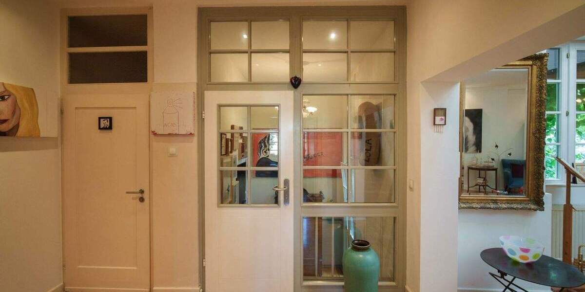 Repräsentative Büro- oder Praxisfläche mit Wintergarten, Dachterrasse und grünem Innenhof - in unmittelbarer Nähe zum Wilhelmsplatz. 3 zimmer