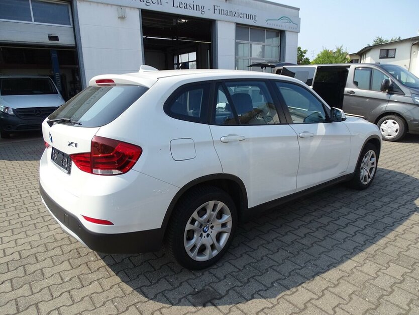 BMW X1 1.8l i sDrive, Steptronic, Sitzheizung, PDC hin 154.921 km 8.990 € Rodgau 63110