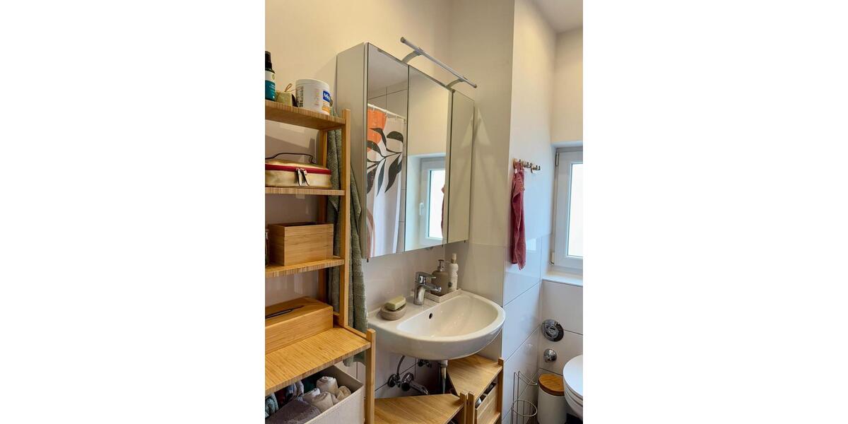 Gemütliche 3-Zi.-DG Whg m. Kamin & Einbauküche in Sachsenhausen 3 zimmer