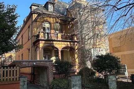 Büro in Wiesbaden 1.590.000 € 483.83 m²