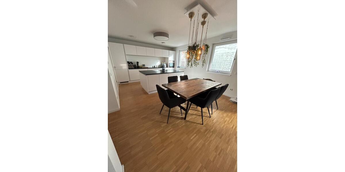 Erdgeschoßwohnung Offenbach am Main Hafen - 3 Zimmer, 99 m&sup2;, 1.720&euro; | Angebot:25407876