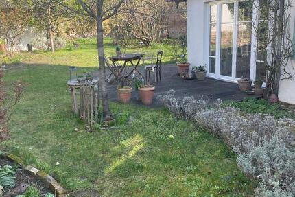 Haus Hofheim am Taunus - 6 Zimmer, 170 m&sup2;, 2.400&euro; | Angebot:26365490