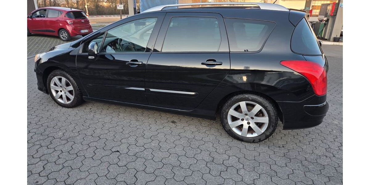 Peugeot 308 166.000 km 3.400 &euro; Rüsselsheim 65428