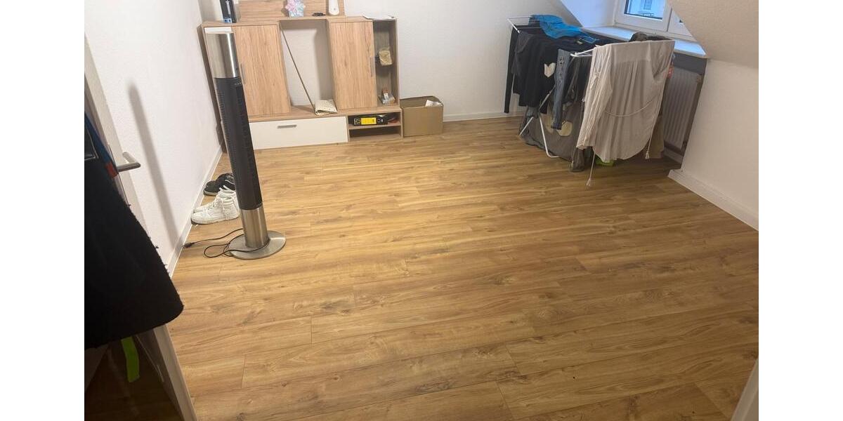 Dachgeschoßwohnung Bischofsheim - 2 Zimmer, 39 m&sup2;, 600&euro; | Angebot:25444868