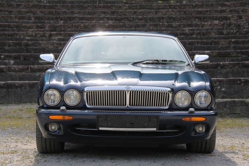Jaguar Daimler 235.000 km 14.999 € Heppenheim 64646
